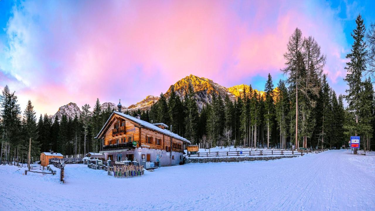 Вилла Enzianhuette San Giuseppe in Anterselva Экстерьер фото